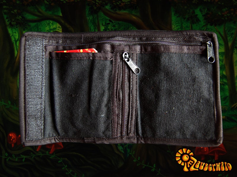 Tidcombe" moneypocket