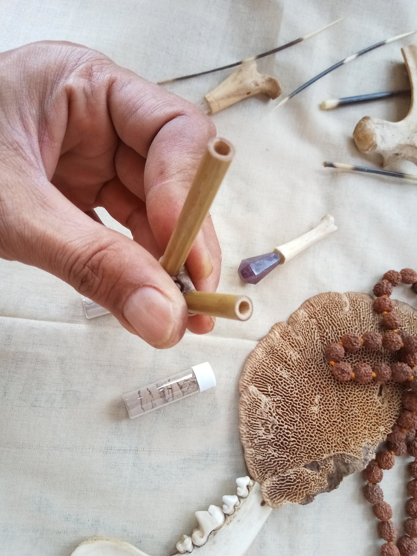 Kuripe self applicator - For Rapè and traditionally used in Ayahuasca or Kambo ceremonies - handmade bamboo pipe with agate crystal