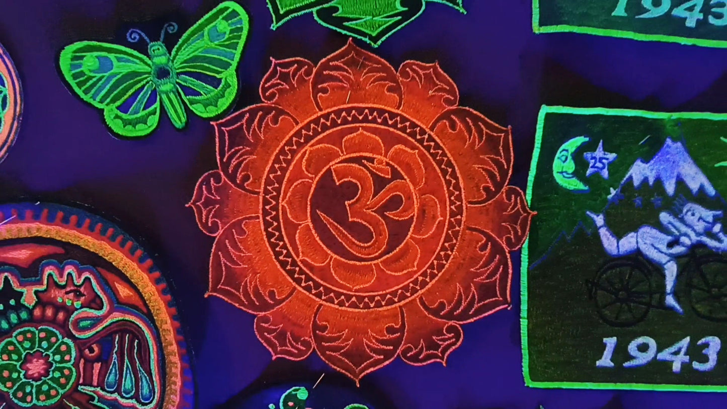 Red Aum Mandala embroidery Patch Cosmic Music Yantra psytrance goa oldschool symbol