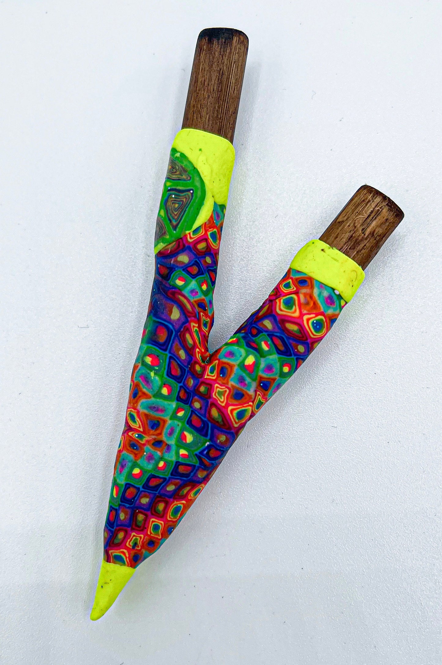 Kuripe self applicator - Traditionally ment for Rapè - handmade polymer clay blacklight glowing art psychedelic UV eye candy made with love