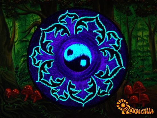 Ying Yang Small Patch taoism balance peace symbol with mandala