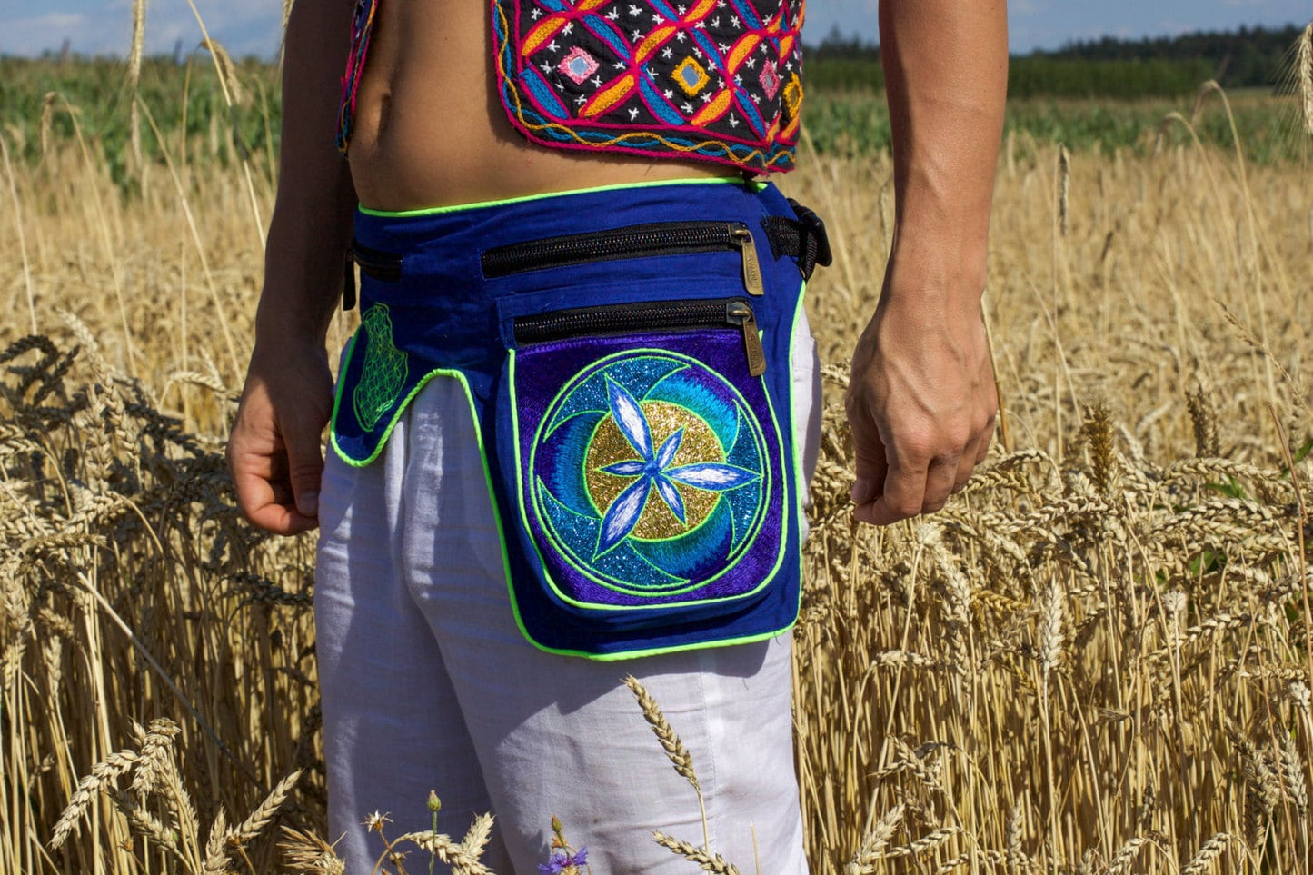 Beltbag Golden Blue flower - 7 pockets, strong ziplocks, size adjustable - hook & loop and clip - blacklight active lines flower of life