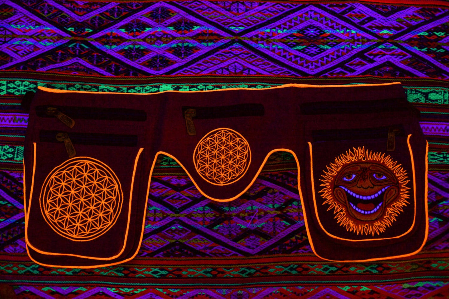 Beltbag Sunshine Happy - 7 pockets, strong ziplocks, size adjustable - hook & loop and clip - blacklight active lines flower of life