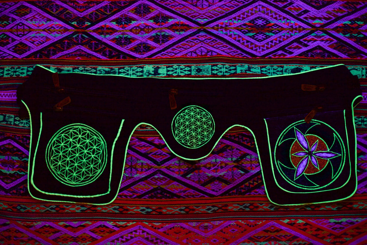 Beltbag Golden Blue flower - 7 pockets, strong ziplocks, size adjustable - hook & loop and clip - blacklight active lines flower of life