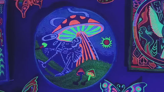 Mushroom blacklight Patch psy patch LSD psychedelic skull magic mushrooms psilos psilocybin