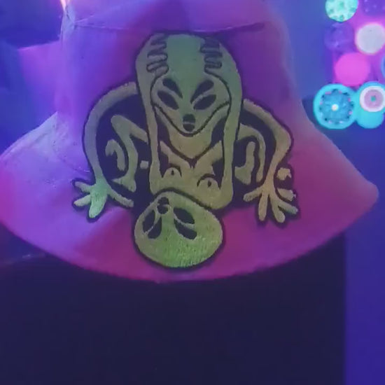 Alien Love UV Purple Fisher Hat blacklight glowing with embroidery patch psychedelic trance goatrance hippie fisherhat Funny Goa Gear