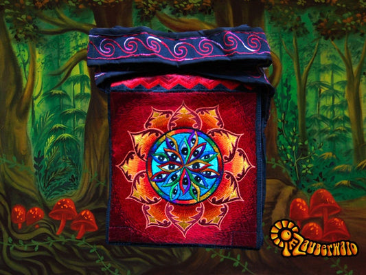 Thousand eyes bag