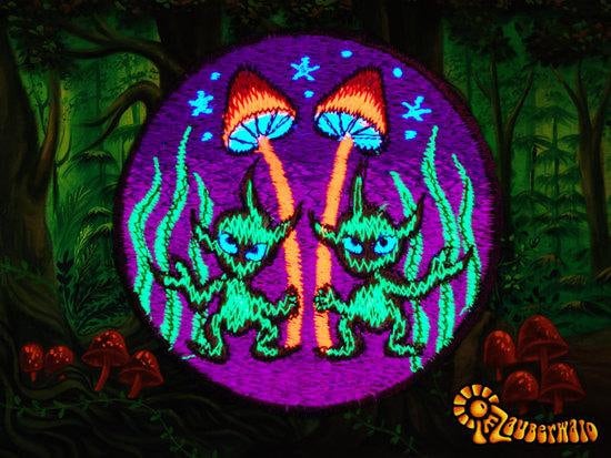Alien Magic Mushroom patch 3.5 inch size psilocybin planet shroom blacklight glowing sew on embroidery psychedelic goapatch Maria Sabina art