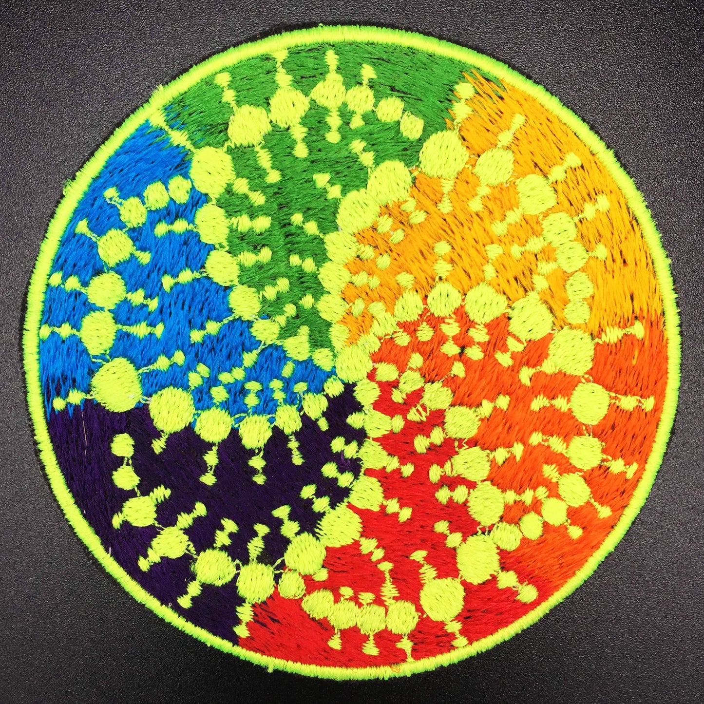 Milk Hill cropcircle embroidery patch for sew on - 3.5 inch - blacklight glowing - sacred geometry - crop circle was with 300 meter diameter
