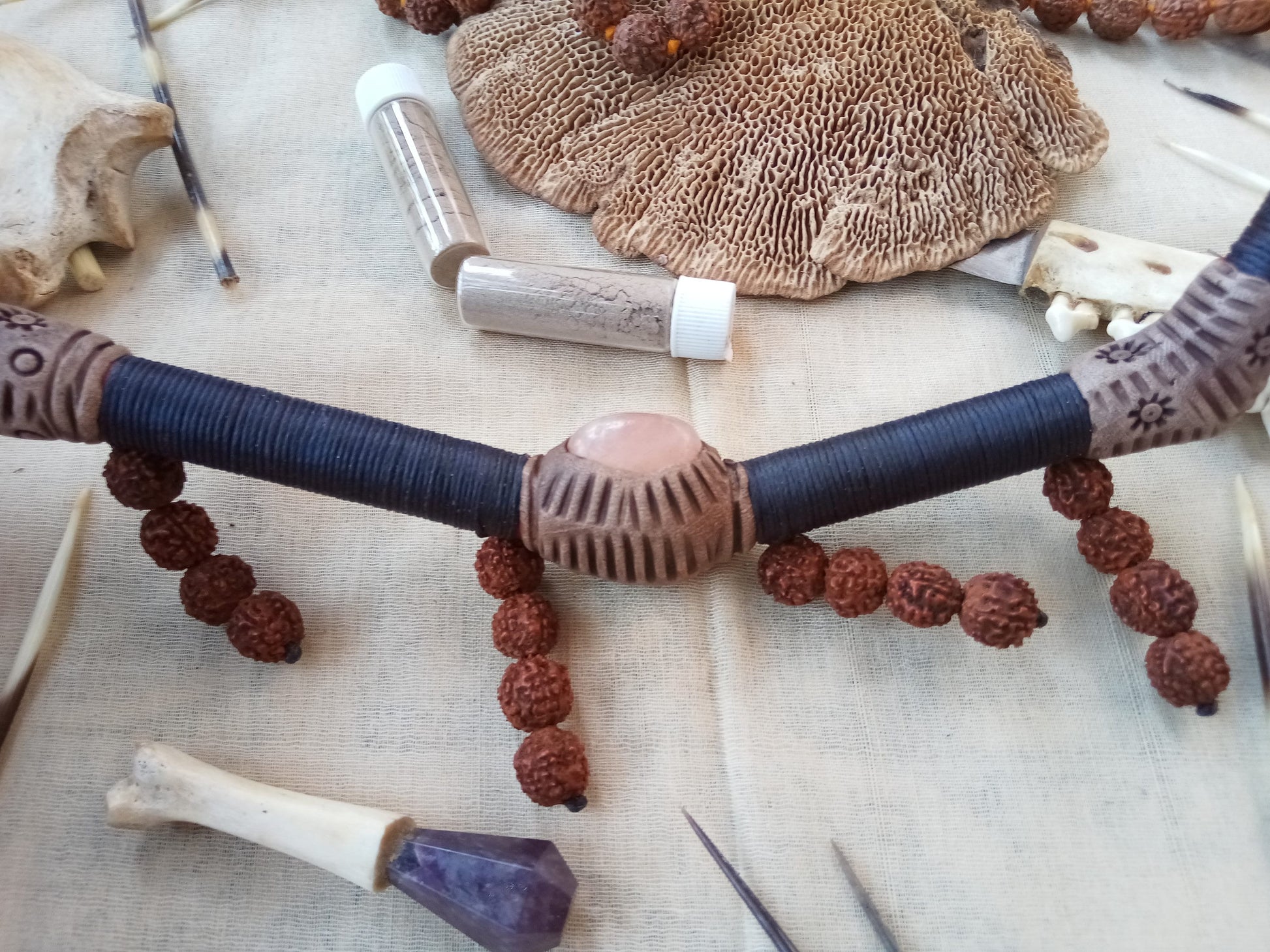 Tepi Rapè applicator - Traditionally used in Ayahuasca or Kambo ceremonies - handmade bamboo pipe with rose quartz gem and shiva rudrakshs
