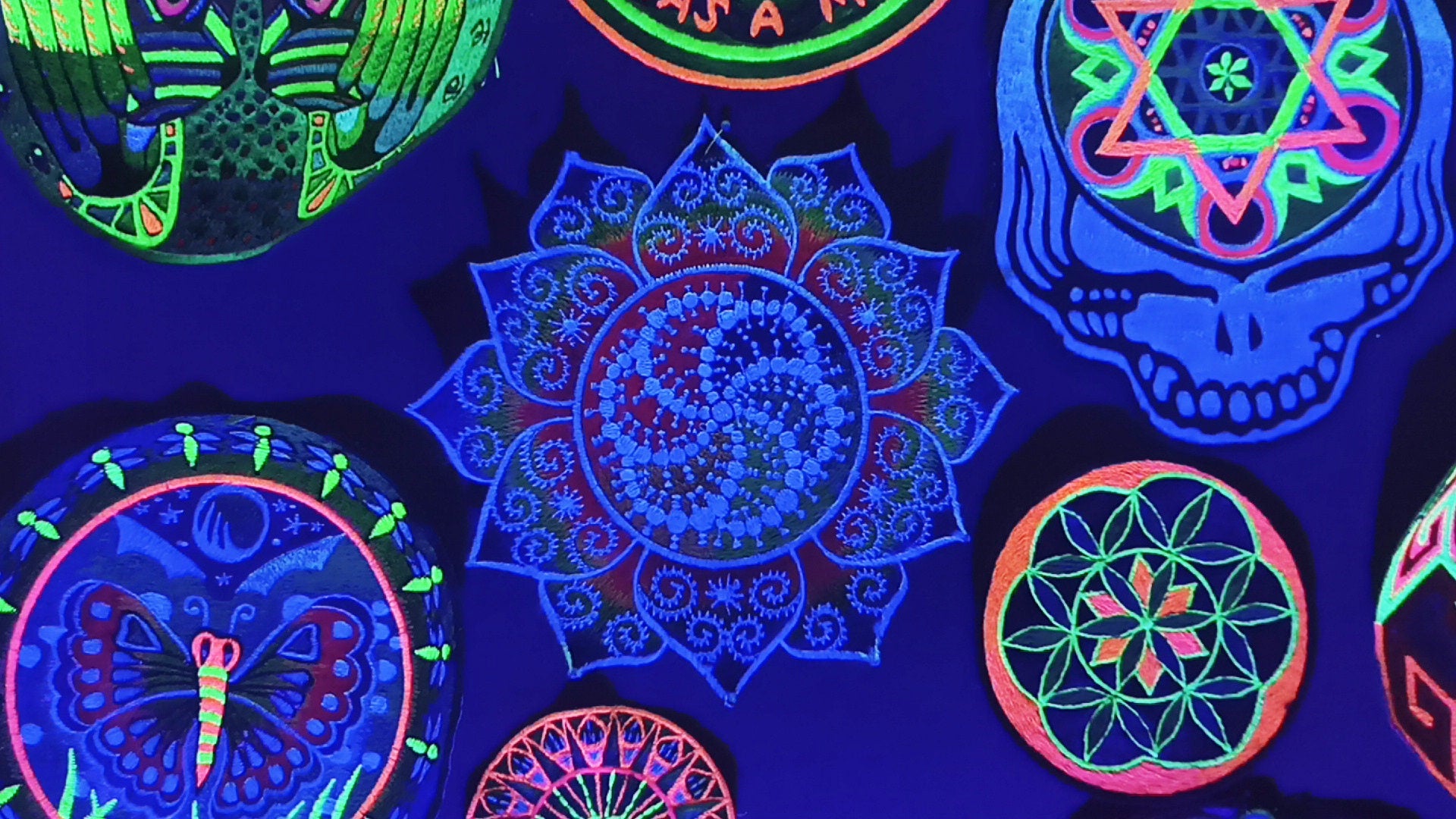Crop Circle Patch Milk Hill Rainbow Fractal Mandala blacklight glowing patch infinite Beauty Extraterrestrial Art Sacred Geometry Goa Trance