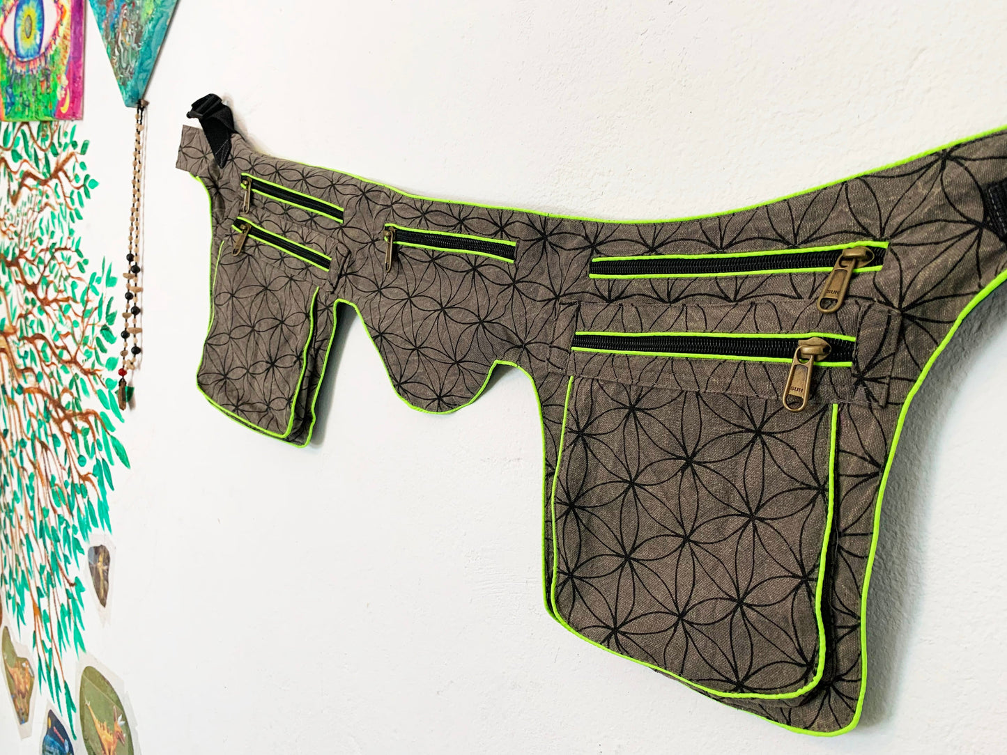 Flower of Life Beltbag - 7 pockets, strong ziplocks, size adjustable with hook & loop and clip - UV yellow blacklight active outlines