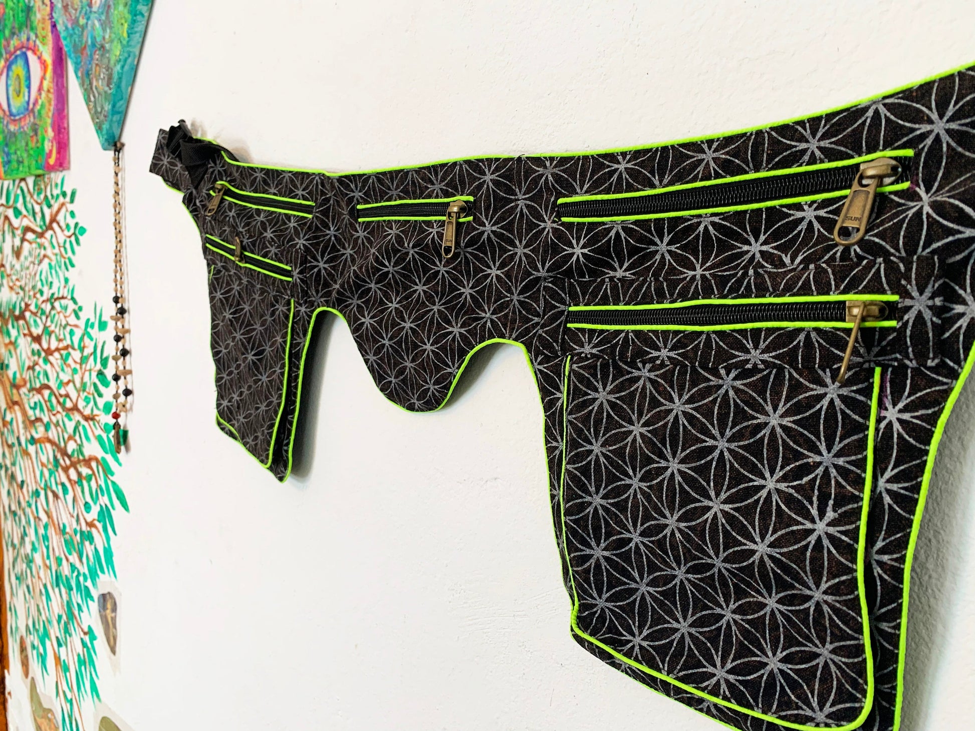 Flower of Life Beltbag - 7 pockets, strong ziplocks, size adjustable with hook & loop and clip - UV yellow blacklight active outlines