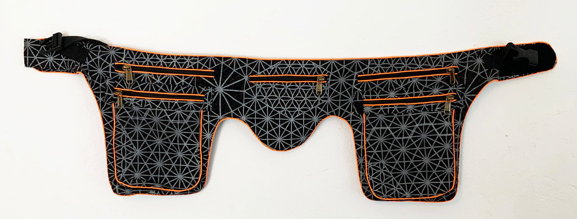 Asanoha Flower of Life Beltbag - 7 pockets, strong ziplocks, size adjustable with hook & loop and clip - UV blacklight active outlines