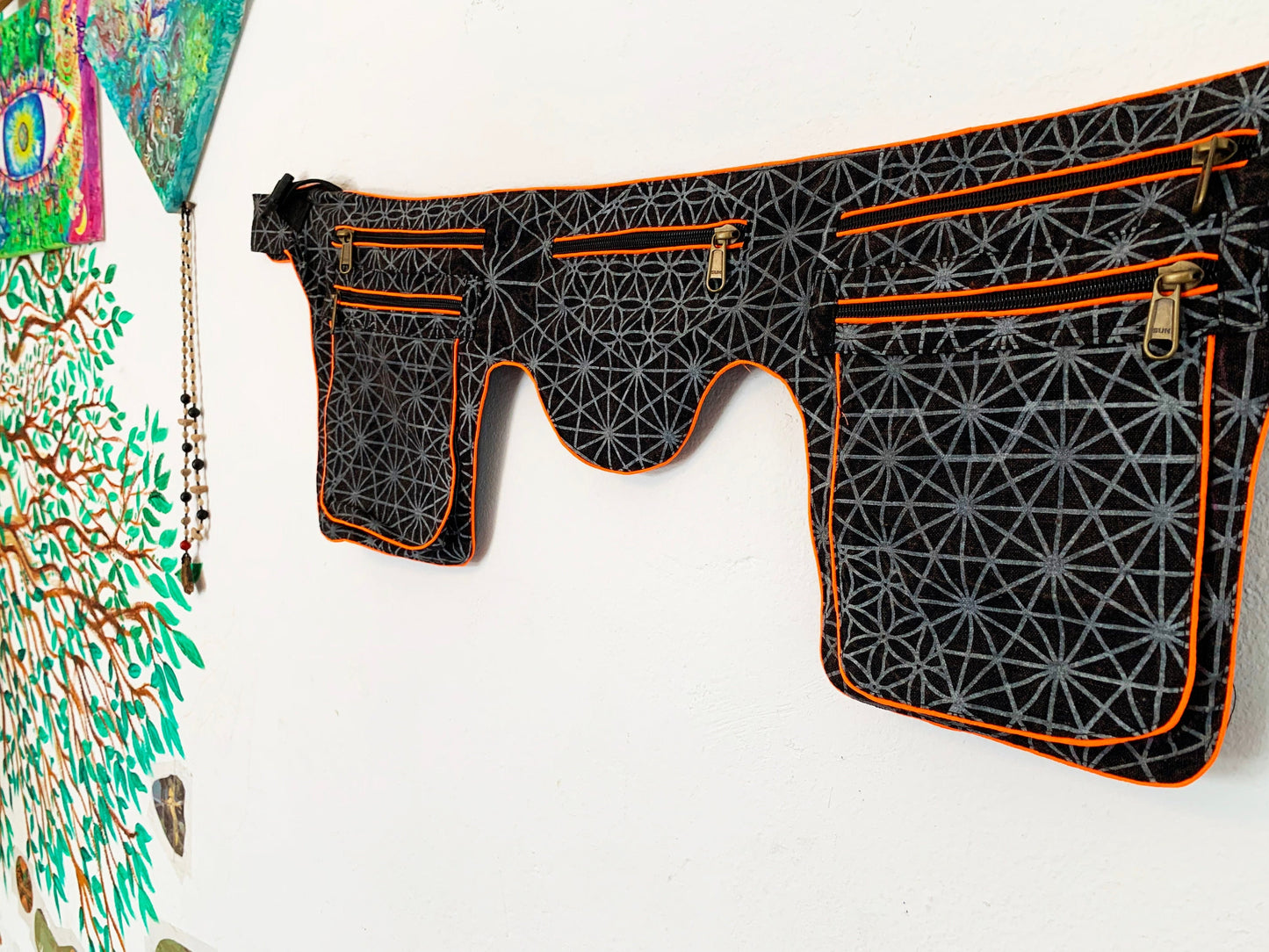 Asanoha Flower of Life Beltbag - 7 pockets, strong ziplocks, size adjustable with hook & loop and clip - UV blacklight active outlines