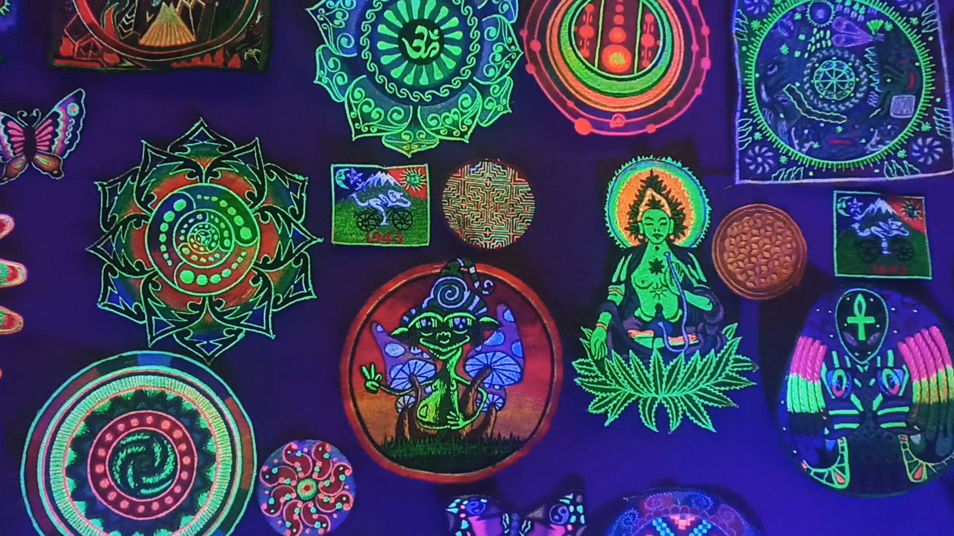 Ayahuasca patch visionary DMT indigene artwork embroidery with UV blacklight glowing effect colors for sew on Shipibo Conibo art