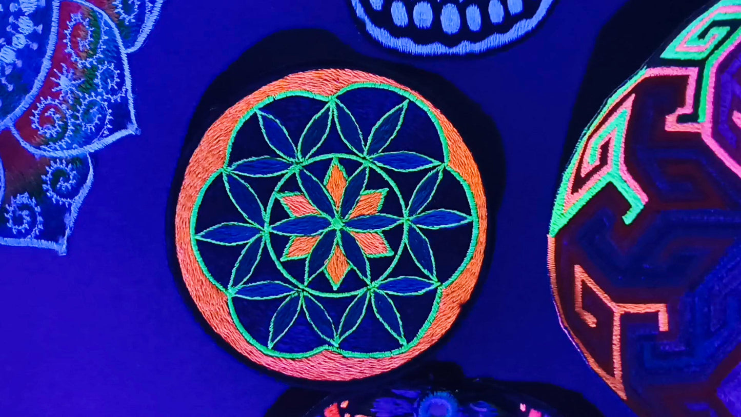 Seed of Life medium patch small size blacklight active crop circle sacred geometry healing mandala blacklight glowing yantra
