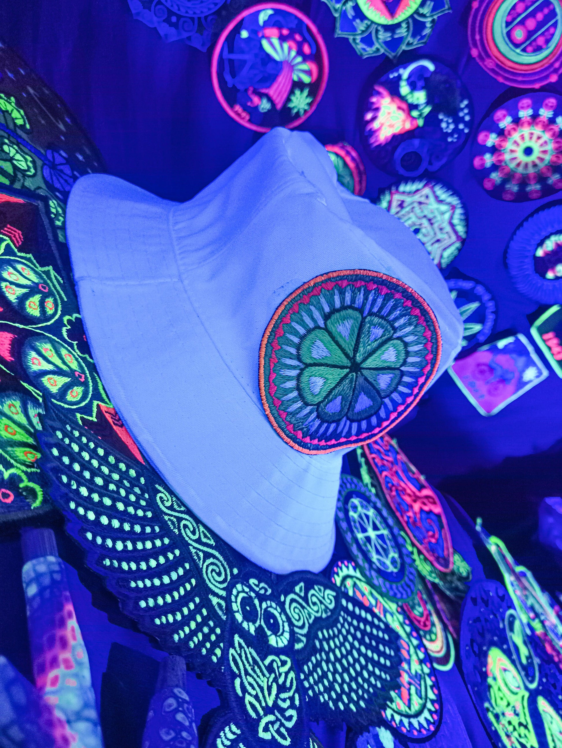 Peyote Mandala White Fisher Hat blacklight glowing hat with embroidery patch sacred mescaline Hikuri Huichol Cactus Art ceremony gear