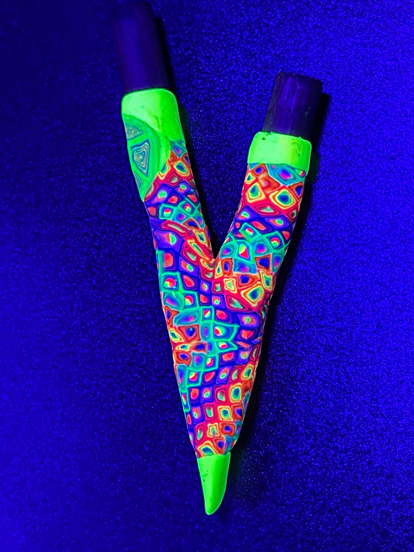 Kuripe self applicator - Traditionally ment for Rapè  - handmade polymer clay blacklight glowing art psychedelic UV eye candy made with love