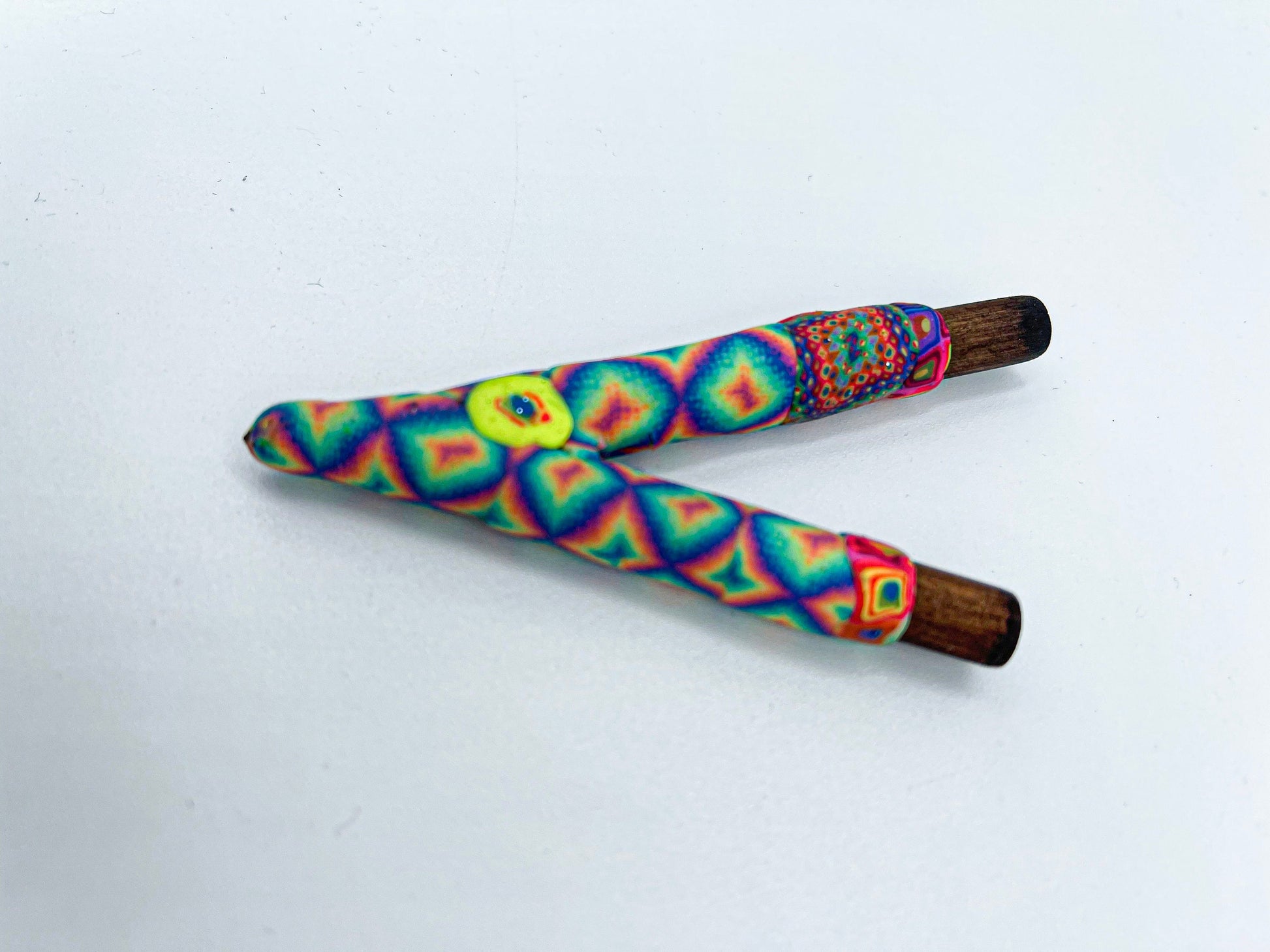 UV Kuripe self applicator - Traditionally ment for Rapè  - handmade polymer clay blacklight glowing art psychedelic eye candy made with love