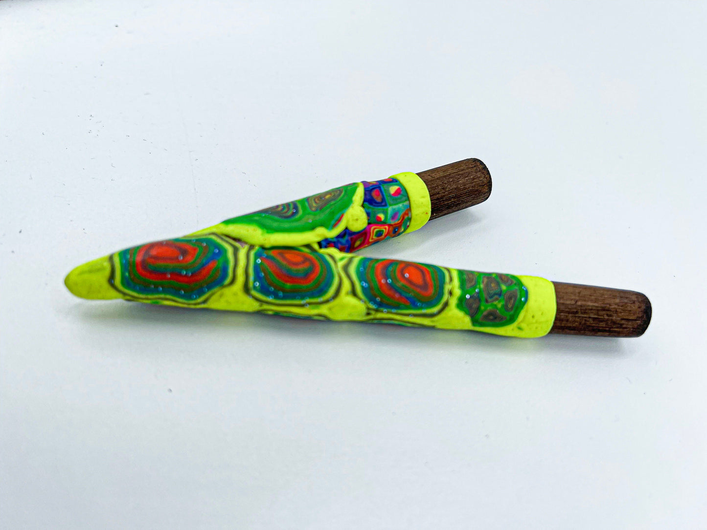 Beautiful Kuripe self applicator - Traditionally for Rapè  - handmade UV glowing polymer clay eye candy psychedelic spiral made with love