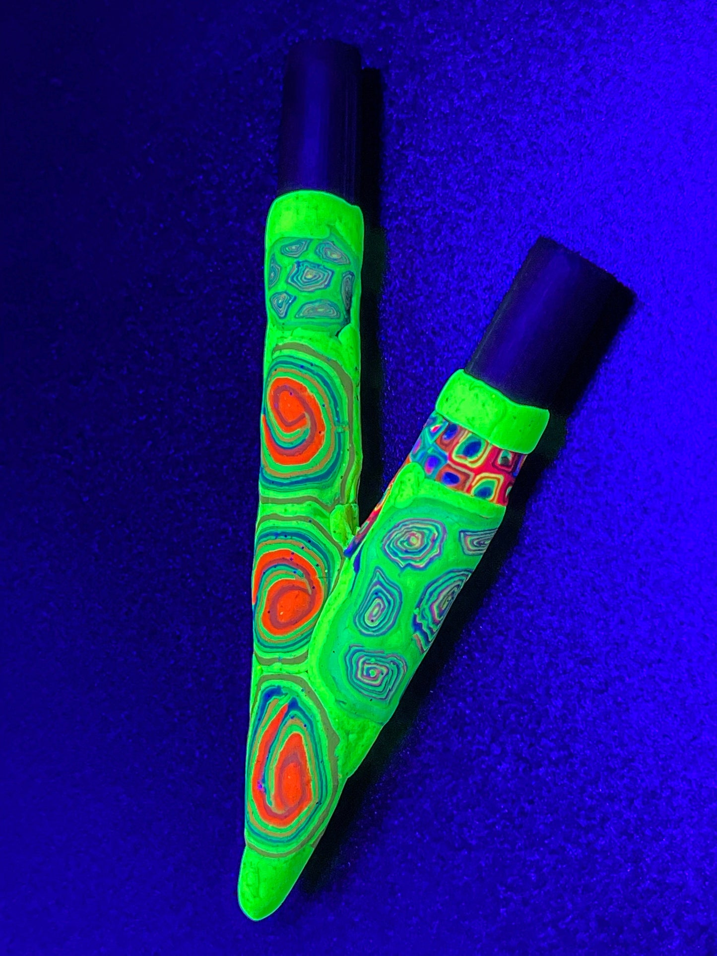 Beautiful Kuripe self applicator - Traditionally for Rapè  - handmade UV glowing polymer clay eye candy psychedelic spiral made with love