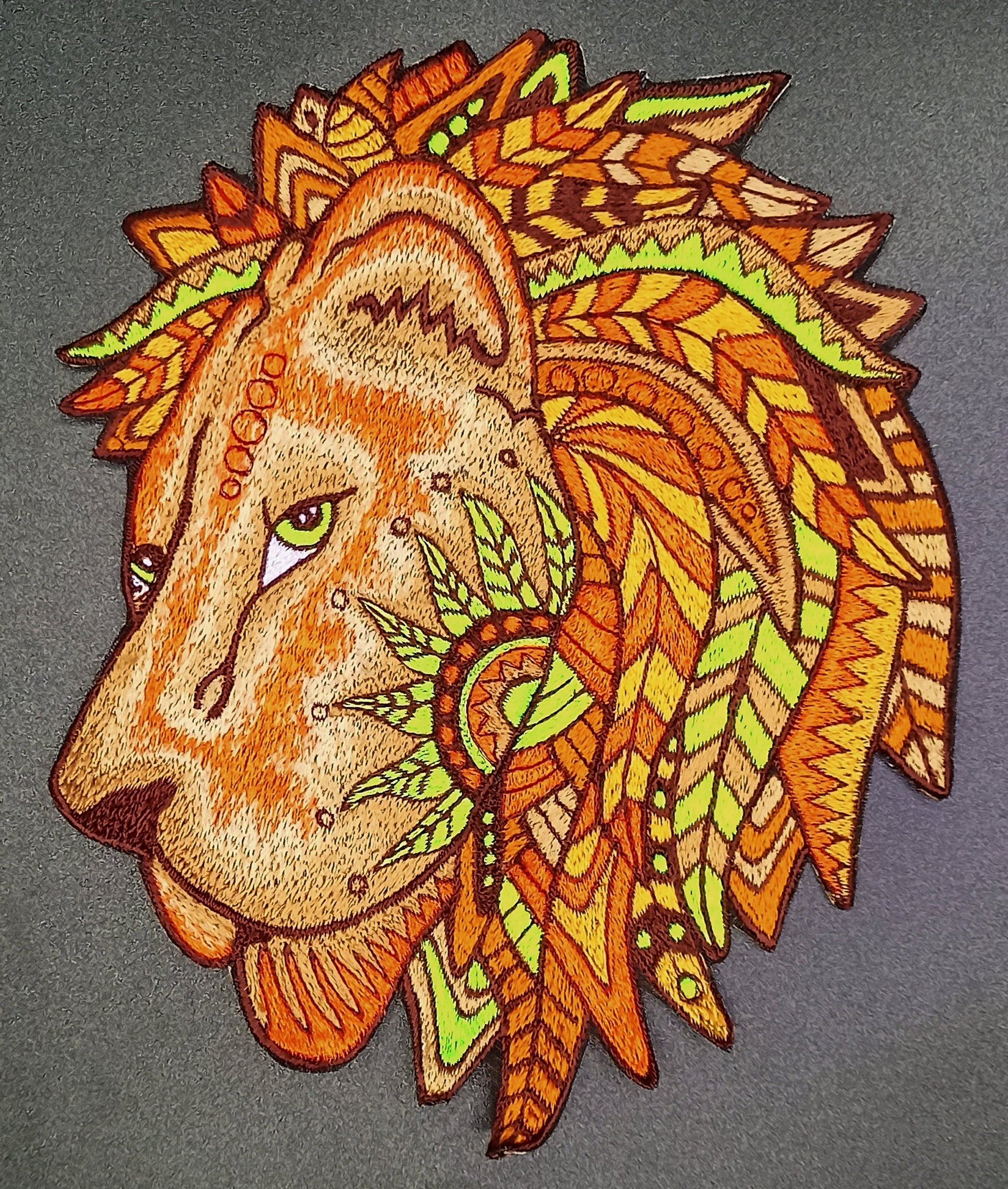 Beautiful Lion UV Patch with blacklight glowing colors - Animal Embroidery neon shining beautiful and proud king of the animals spirit