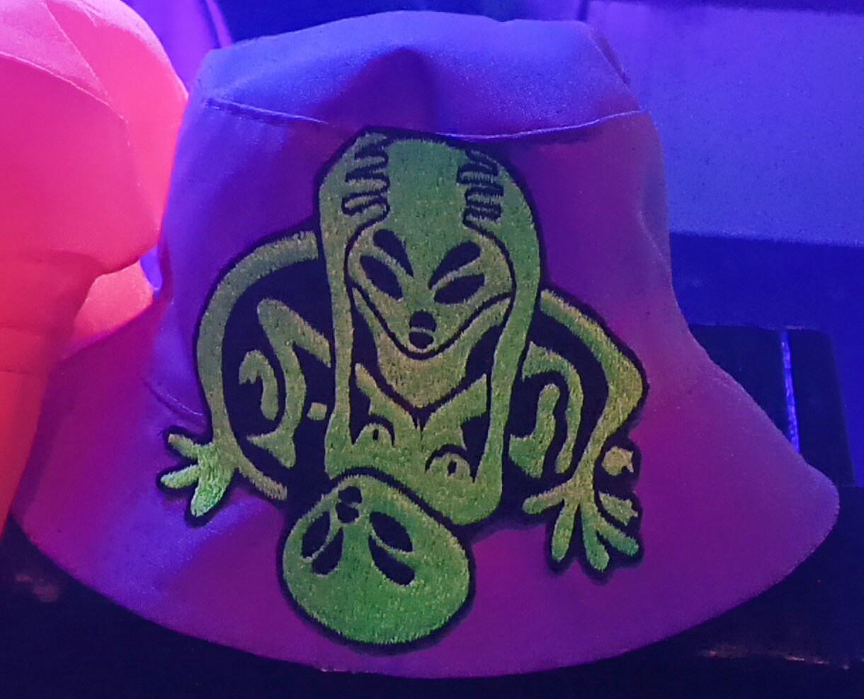 Alien Love UV Purple Fisher Hat blacklight glowing with embroidery patch psychedelic trance goatrance hippie fisherhat Funny Goa Gear