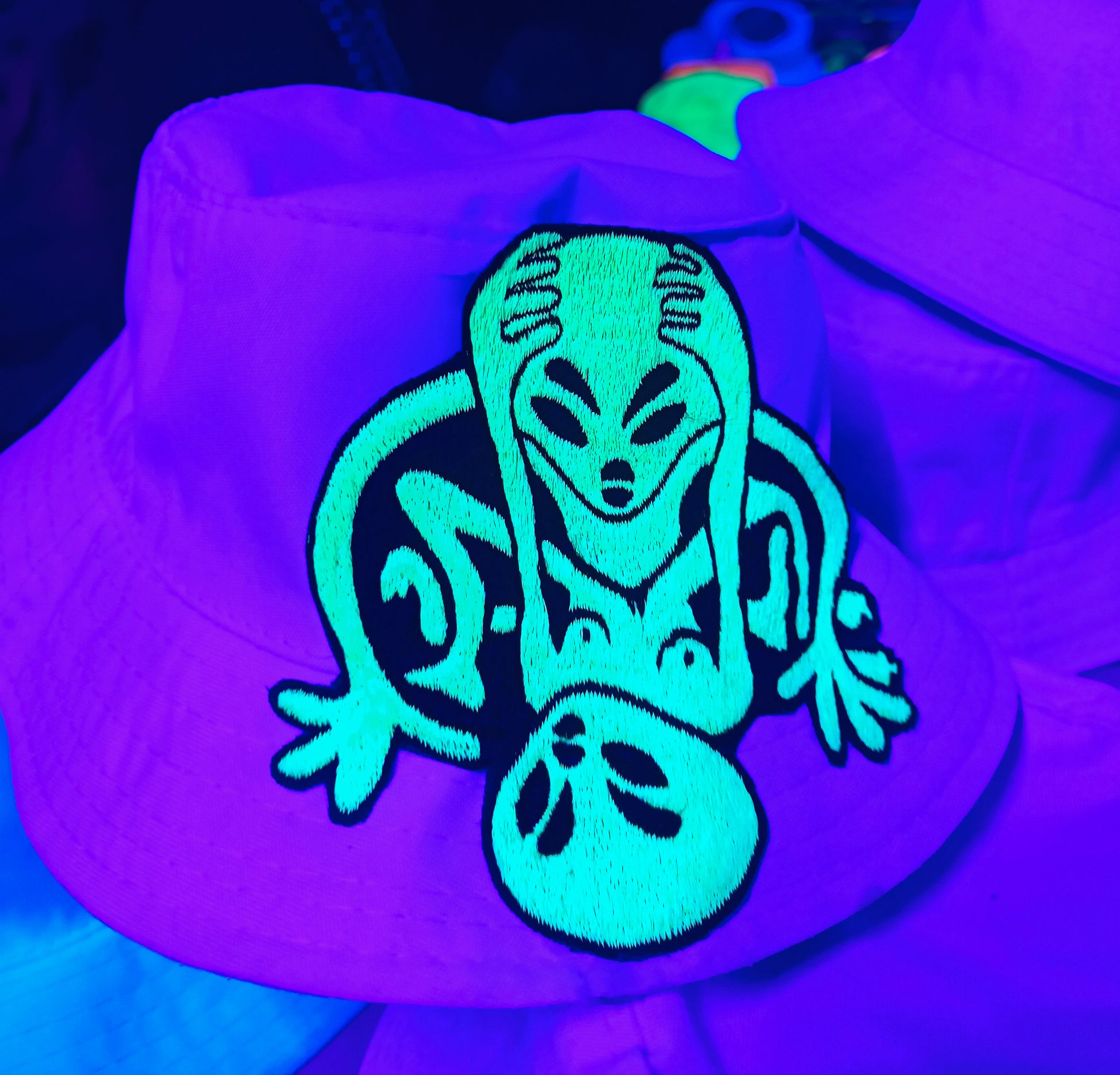 Alien Love UV Purple Fisher Hat blacklight glowing with embroidery patch psychedelic trance goatrance hippie fisherhat Funny Goa Gear