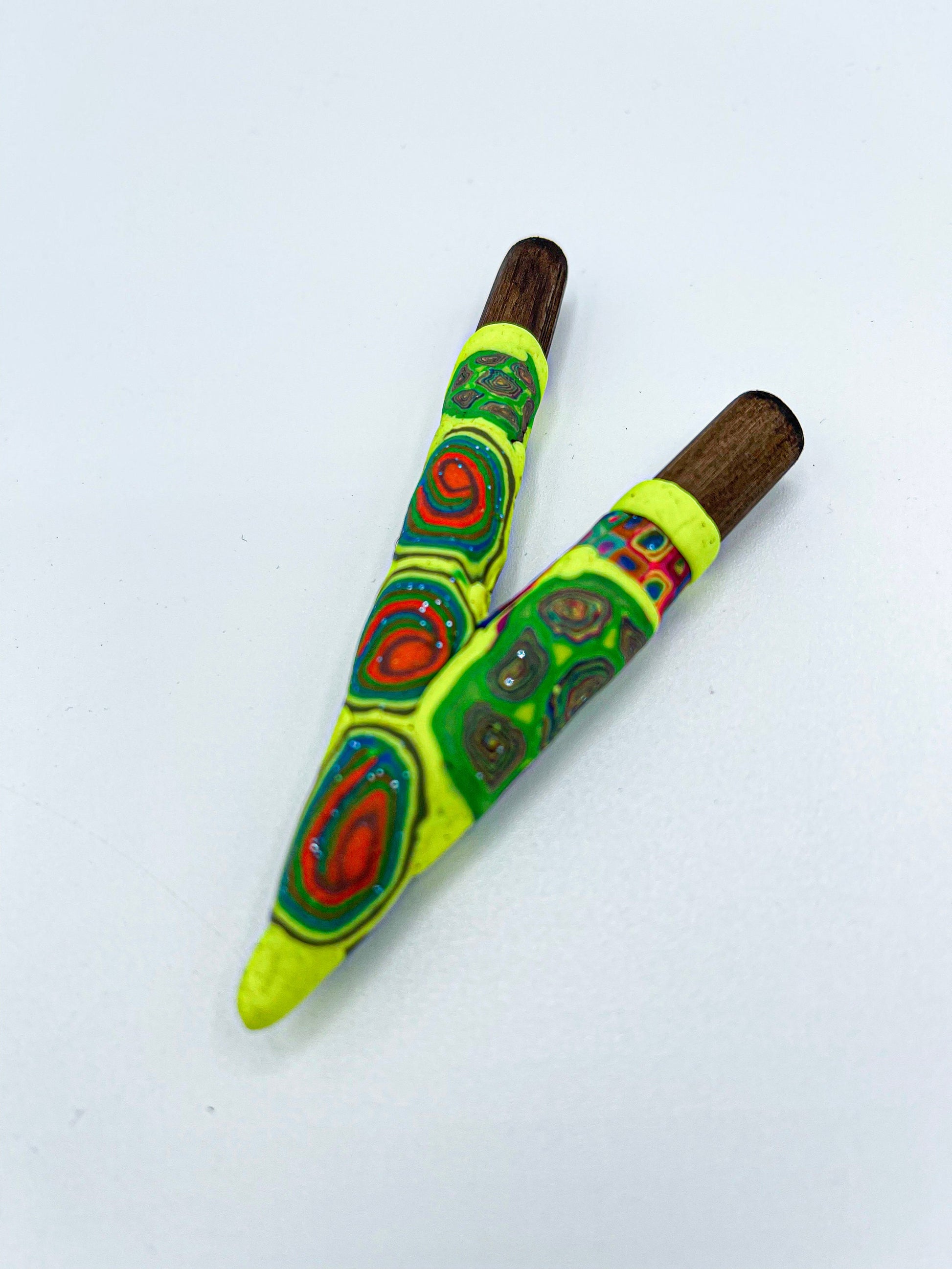 Beautiful Kuripe self applicator - Traditionally for Rapè  - handmade UV glowing polymer clay eye candy psychedelic spiral made with love