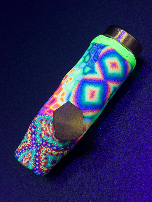 Blacklight Rapè dispenser - handmade blacklight glowing polymer clay art psychedelic eye candy made with love good quality metal container