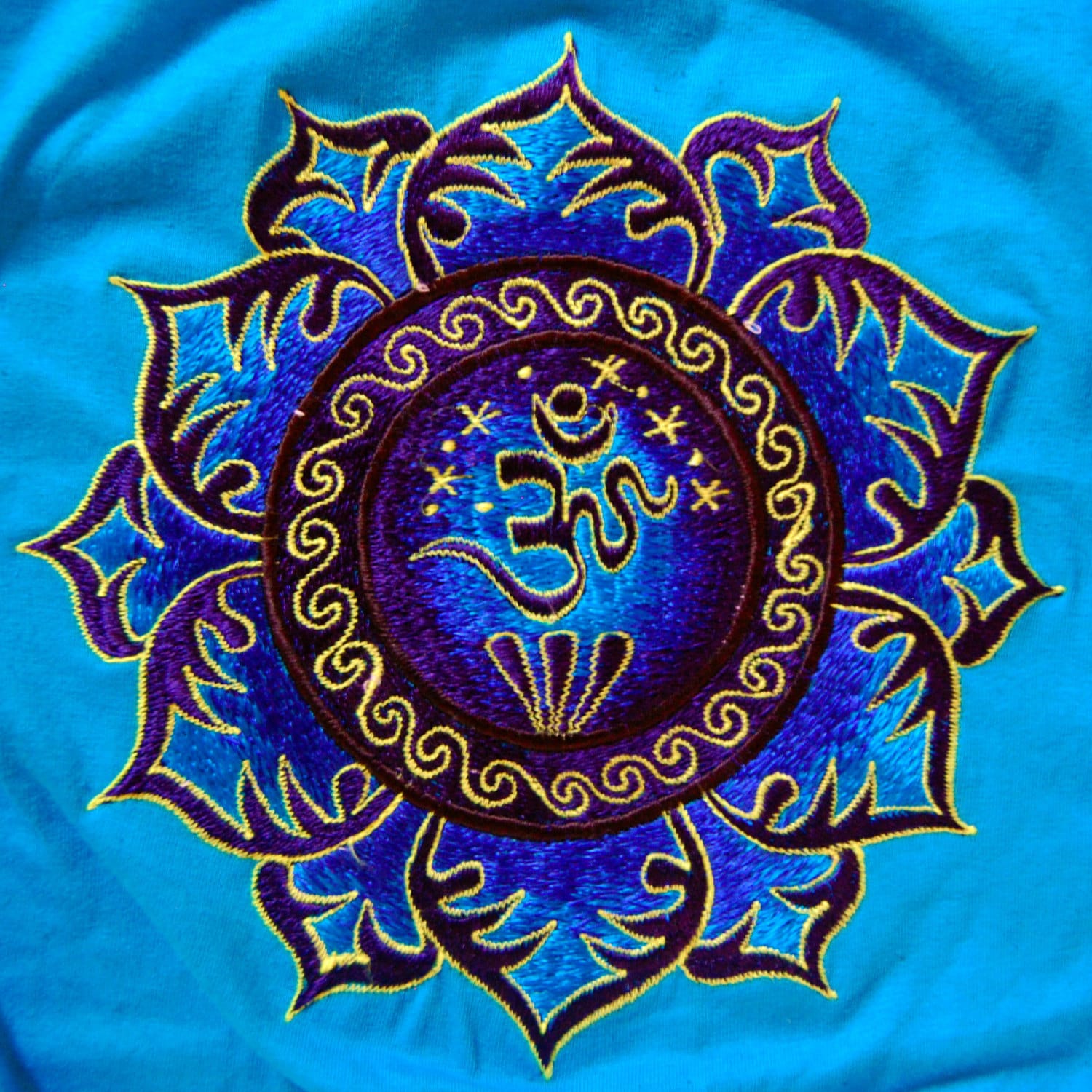 AUM blue mandala T-Shirt blacklight handmade embroidery no print OM yantra goa t-shirt