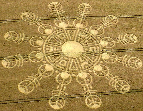 Maya Sun crop circle patch blacklight active with mirror inside beautiful extraterrestrial sunshine mandala
