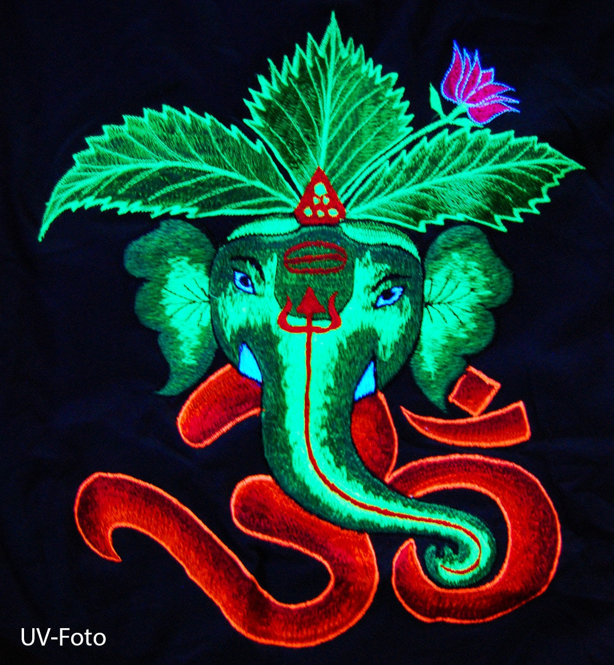 AUM Ganesha T-Shirt blacklight handmade embroidery no print psy shirt goa t-shirt