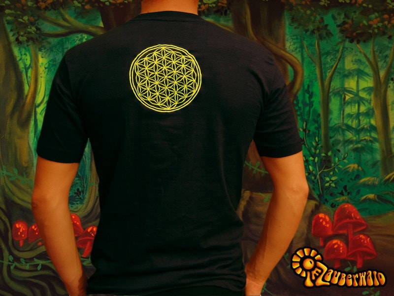 Spiral skull T-Shirt with mirror blacklight handmade embroidery no print goa psy t-shirt