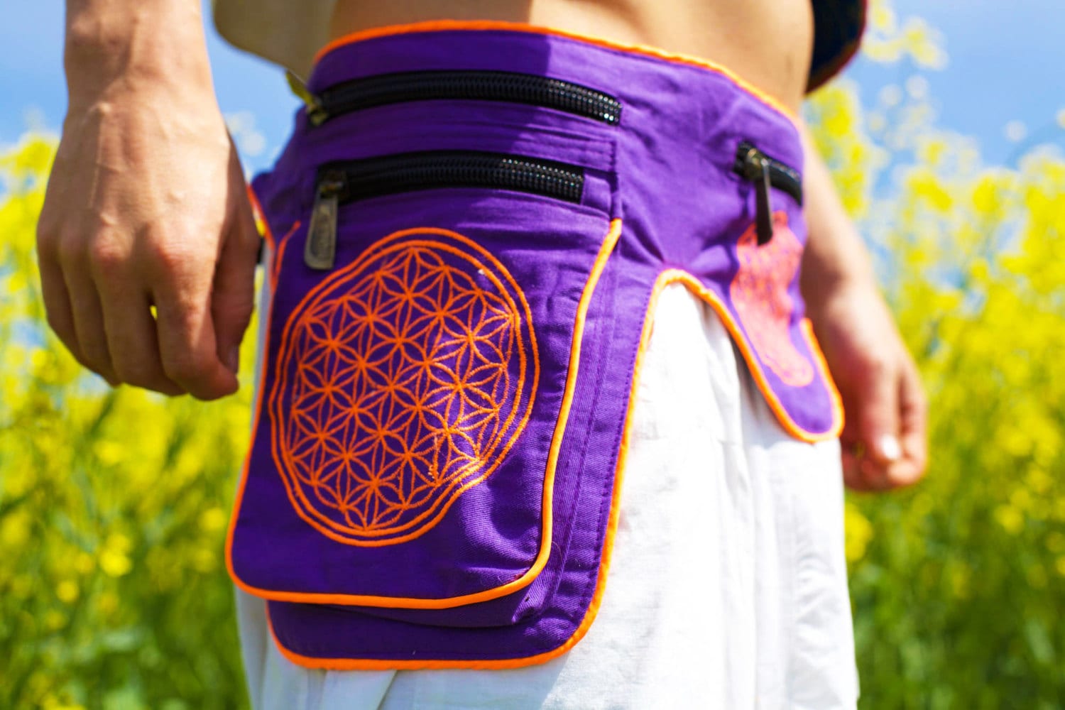 Beltbag Purple Aum - 7 pockets, strong ziplocks, size adjustable with hook & loop and clip - blacklight active lines flower of life