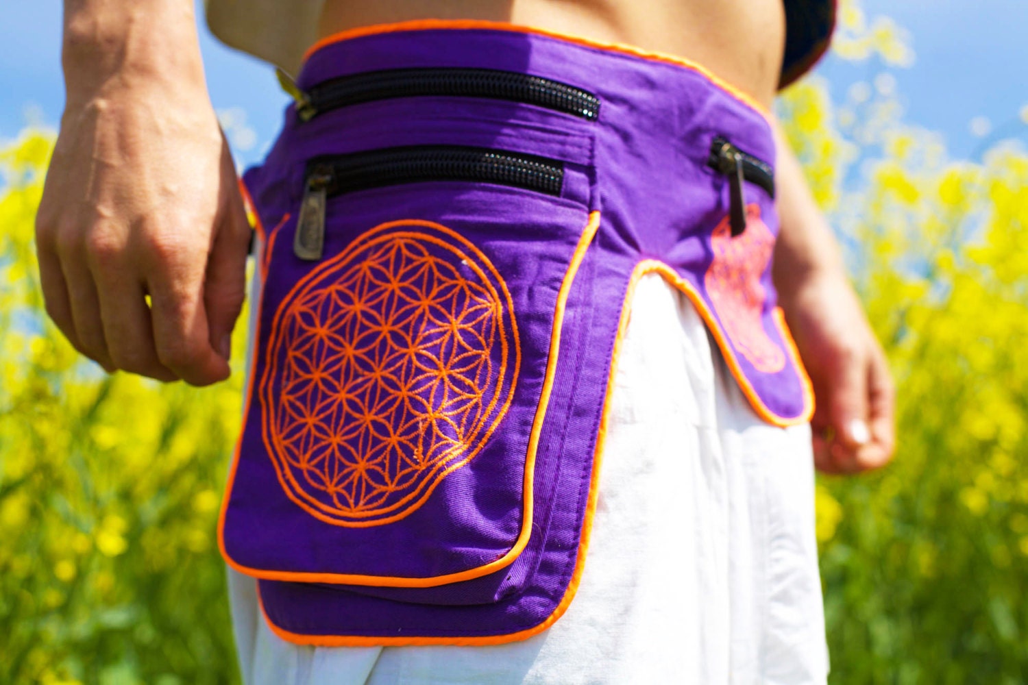 Beltbag Milk Hill fractal - 7 pockets, strong ziplocks, size adjustable with hook & loop and clip - blacklight active lines flower of life