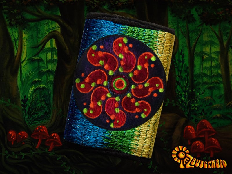 4 variations of holy geometry moneypockets - pocket for coins and cards and 2 for papermoney with hook & loop - blacklight active wallet