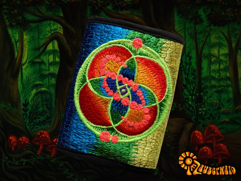 4 variations of crop circle moneypockets - pocket for coins and cards and 2 for papermoney with hook & loop - blacklight active UFO wallet