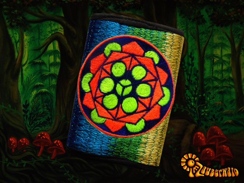 4 variations of sacred geometry moneypockets - pocket for coins and cards and 2 for papermoney with hook & loop - blacklight active wallet