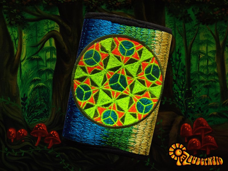 4 variations of sacred geometry moneypockets - pocket for coins and cards and 2 for papermoney with hook & loop - blacklight active wallet