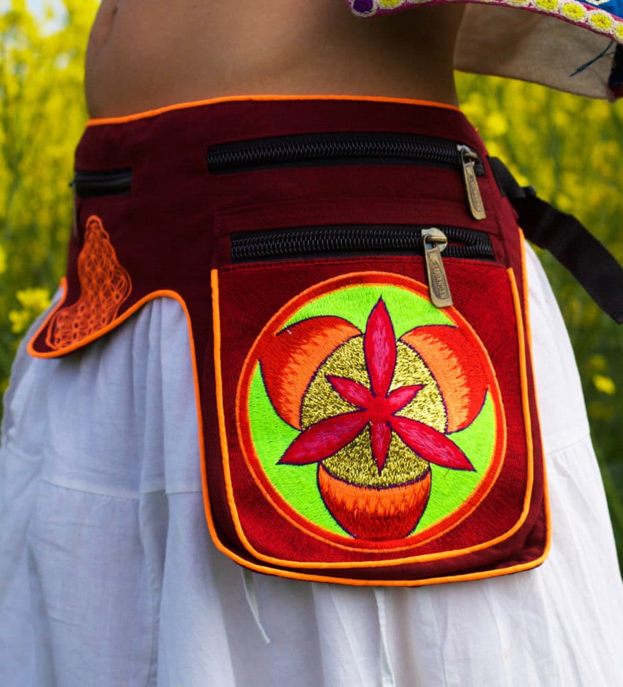Beltbag Golden Purpur flower - 7 pockets, strong ziplocks, size adjustable with hook & loop and clip - blacklight active lines good luck