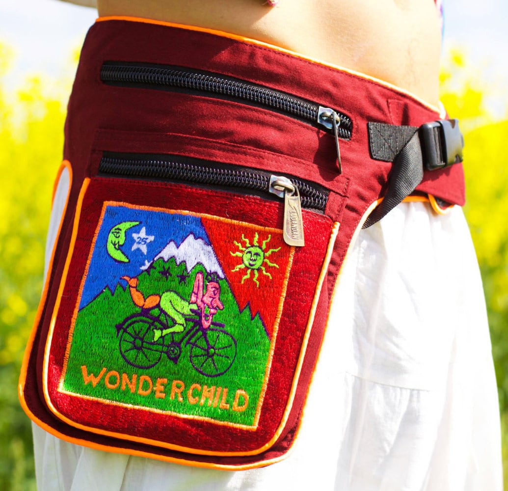 Beltbag LSD wonderchild - 7 pockets, strong ziplocks, size adjustable with hook & loop and clip - blacklight active lines flower of life