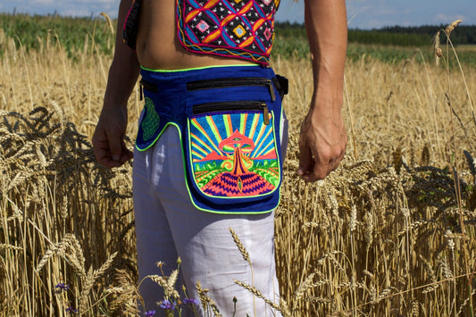 Beltbag Psylocybin Wonderland - 7 pockets, strong ziplocks, size adjustable - hook & loop and clip - blacklight active lines flower of life