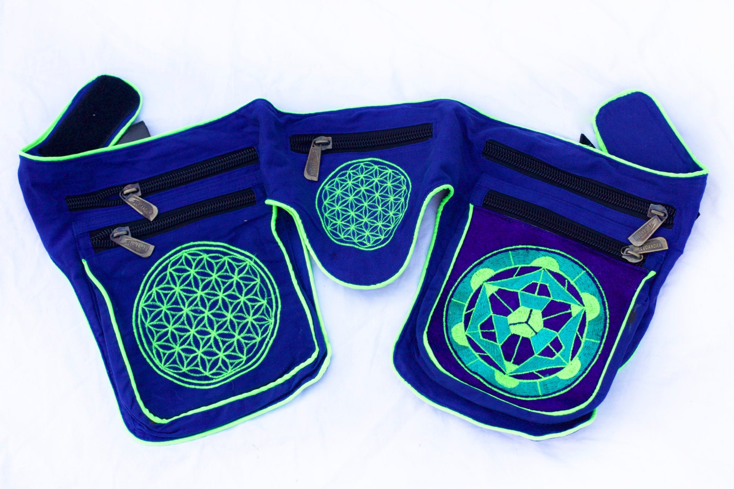 Beltbag hyperspace object - 7 pockets, strong ziplocks, size adjustable - hook & loop and clip - blacklight active lines flower of life