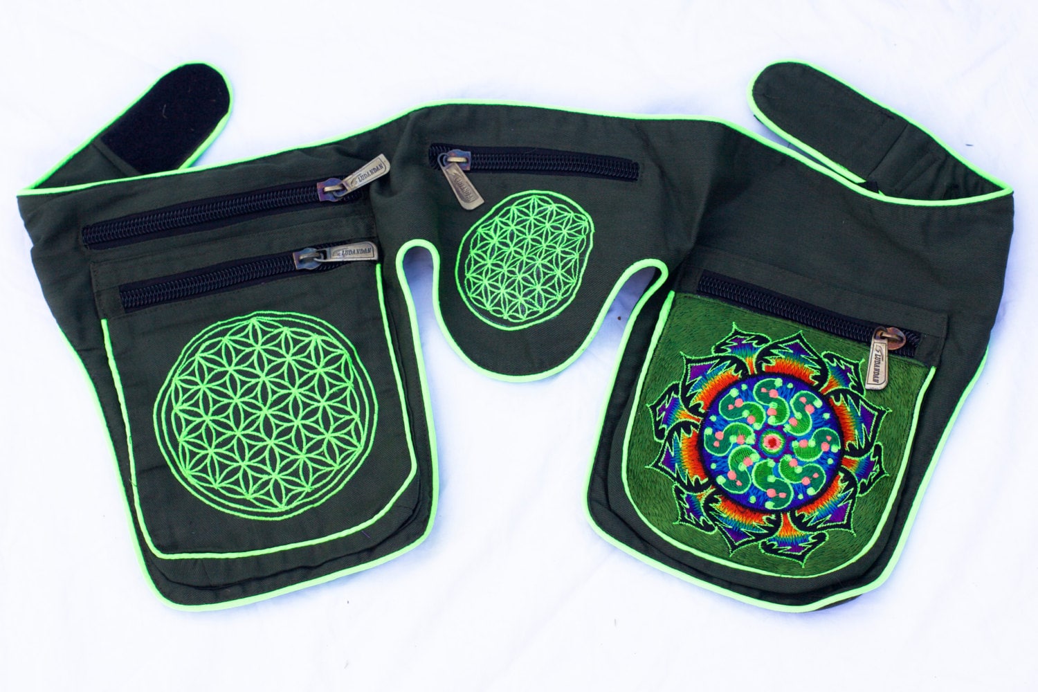 Beltbag Ticombe crop circle - 7 pockets strong ziplocks size adjustable - hook & loop and clip - blacklight active cosmic music goatrance
