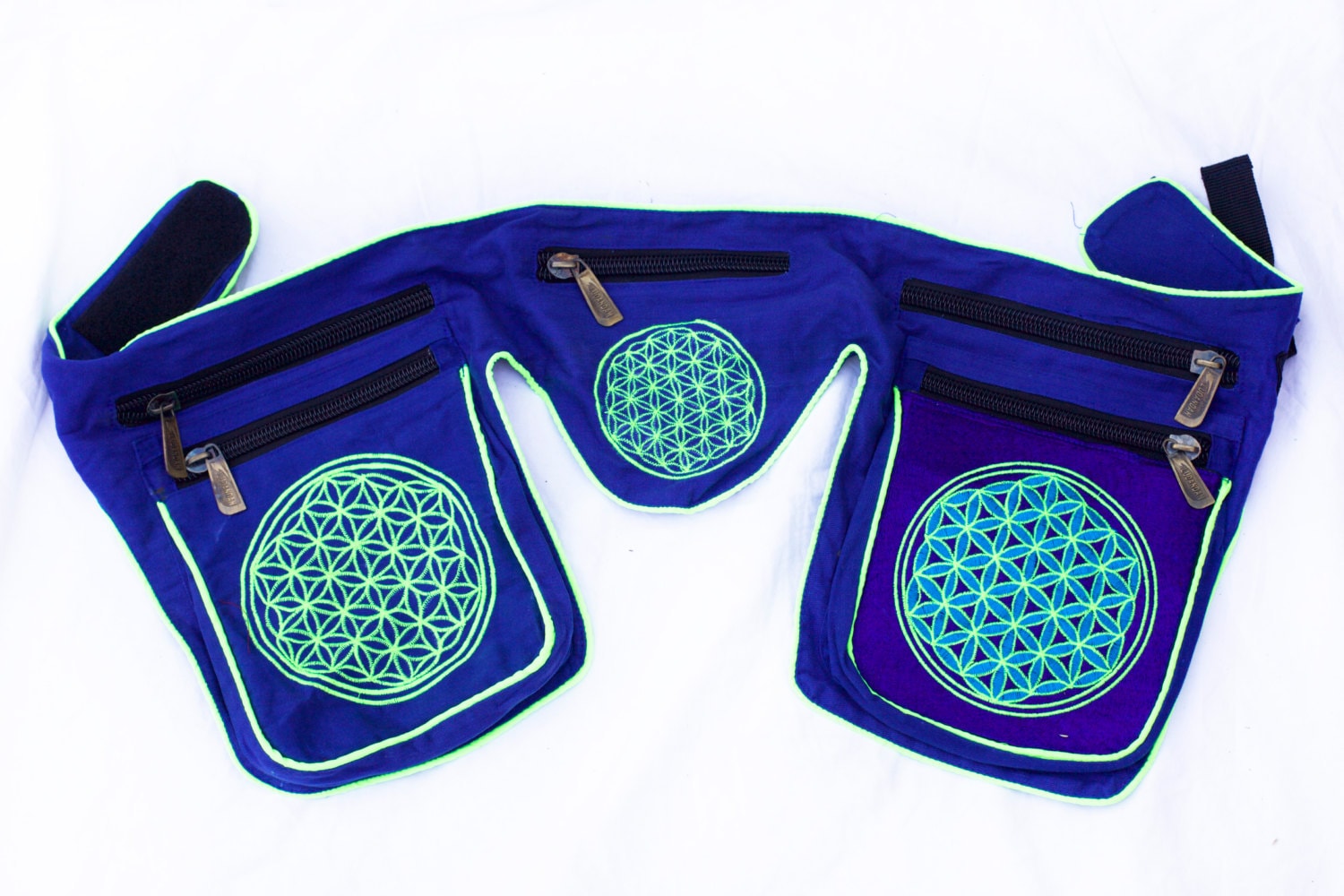 Beltbag blue Flower of Life - 7 pockets, strong ziplocks, size adjustable with hook & loop and clip - blacklight active lines flower of life