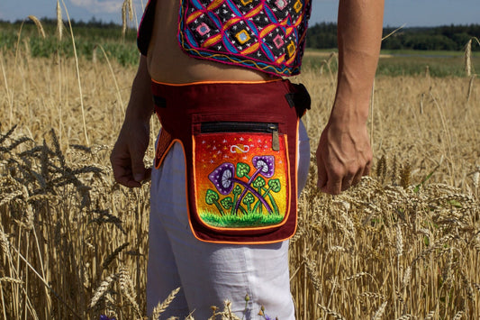 Beltbag Mushroom Planet Red - 7 pockets, strong ziplocks, size adjustable with hook & loop and clip - blacklight active lines good luck