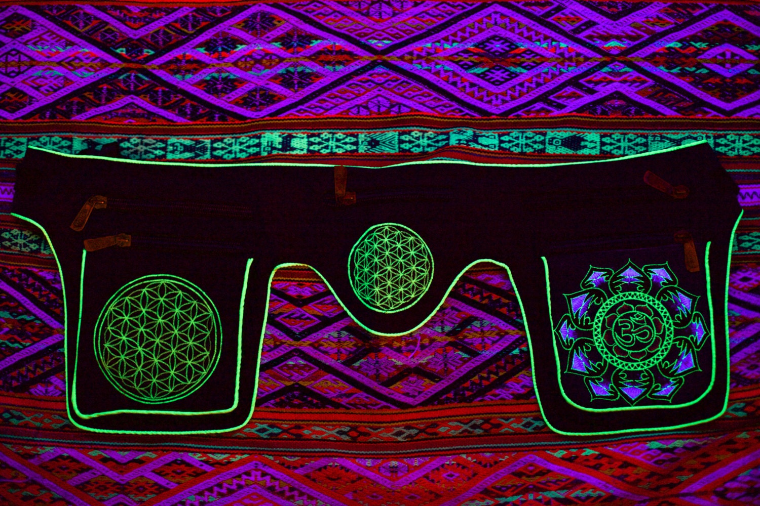 Beltbag blue AUM mandala - 7 pockets, strong ziplocks, size adjustable with hook & loop and clip - blacklight active lines flower of life