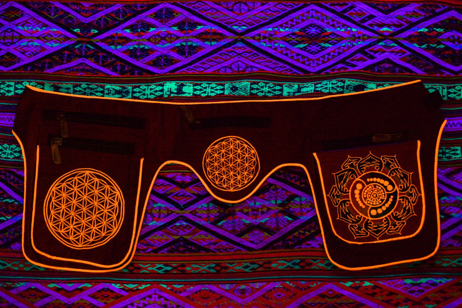 Beltbag Milk Hill fractal orange - 7 pockets, strong ziplocks, size adjustable with hook & loop and clip - blacklight active lines good luck
